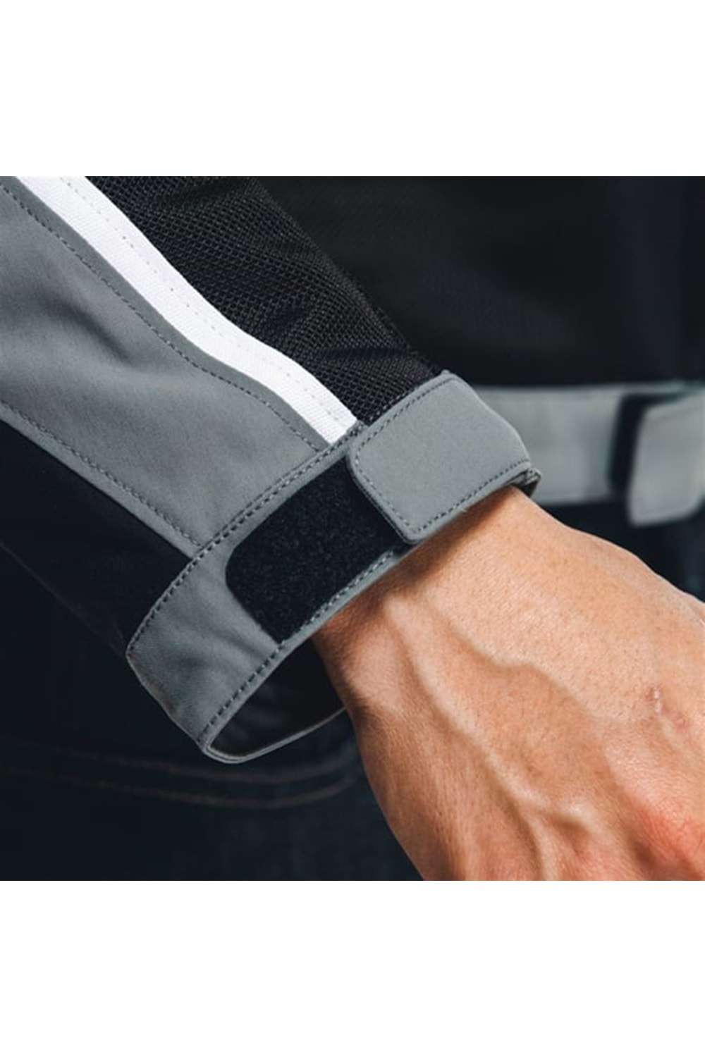 Dainese Hydra Flux 2 Air Black Charcoal Gray D-Dry Mont